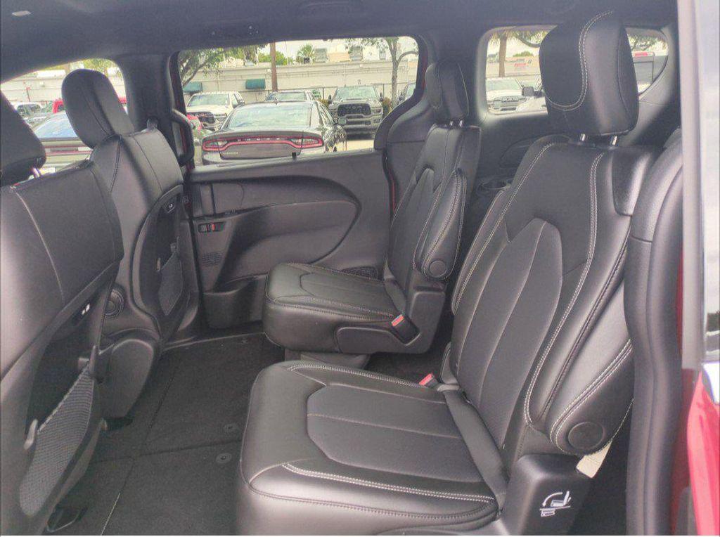 new 2027 Chrysler Pacifica car, priced at $46,275