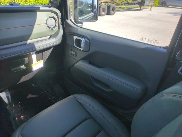 new 2026 Jeep Gladiator car, priced at $48,102