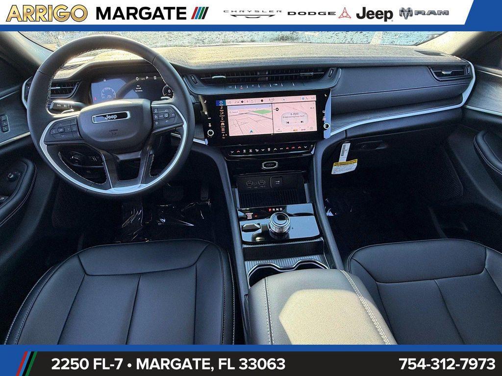 new 2027 Jeep Grand Cherokee car, priced at $49,960