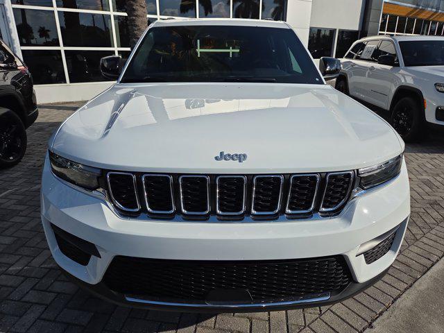 new 2025 Jeep Grand Cherokee car, priced at $27,990