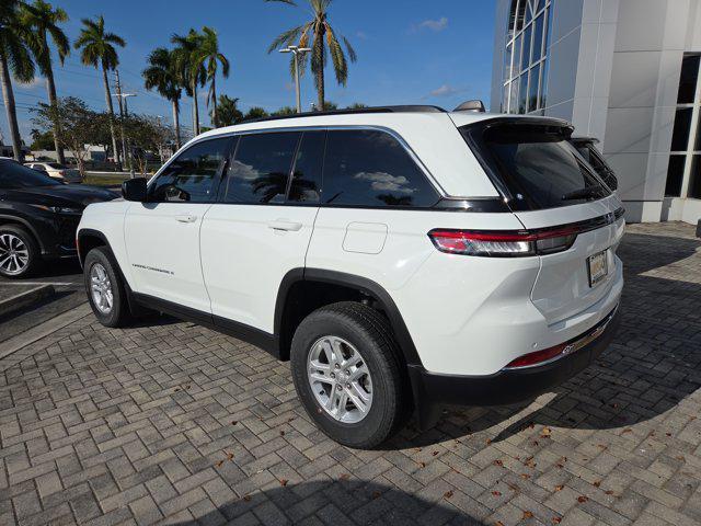 new 2025 Jeep Grand Cherokee car, priced at $27,990