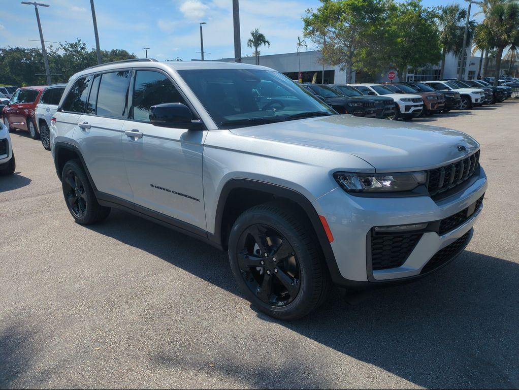 new 2026 Jeep Grand Cherokee car, priced at $43,834
