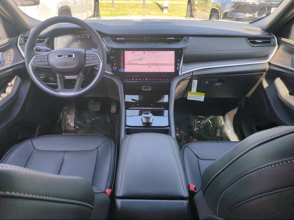 new 2026 Jeep Grand Cherokee car, priced at $43,834