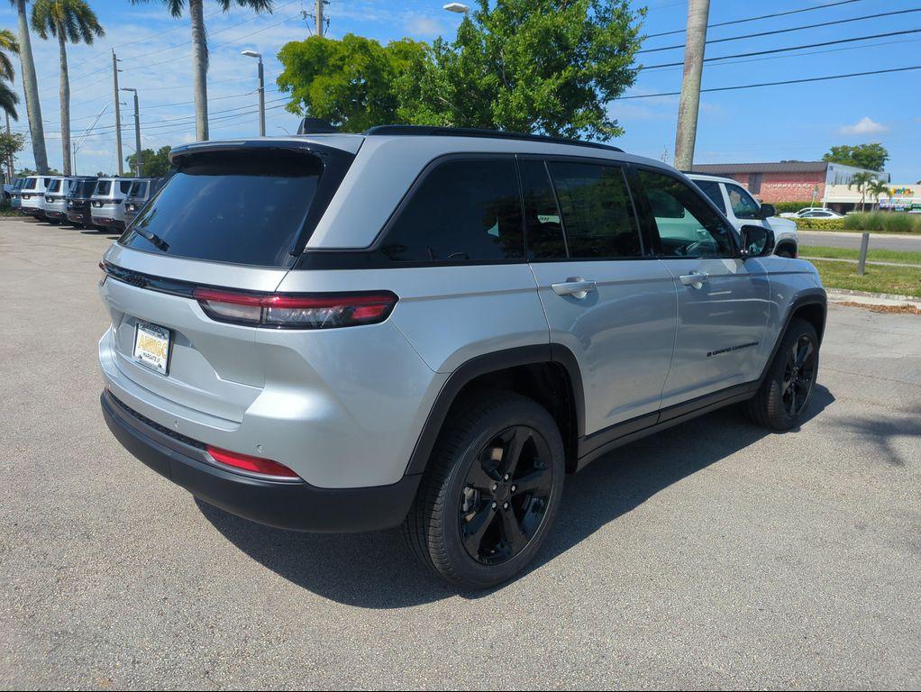 new 2026 Jeep Grand Cherokee car, priced at $43,834
