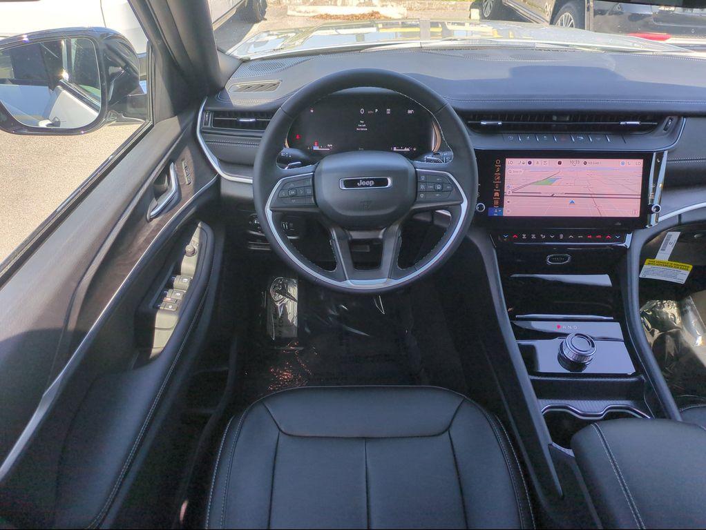 new 2026 Jeep Grand Cherokee car, priced at $43,834