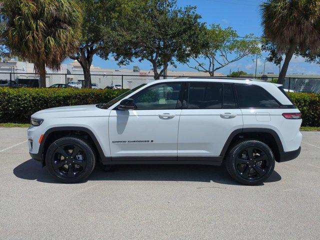 new 2025 Jeep Grand Cherokee car, priced at $34,620
