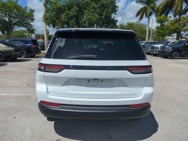 new 2026 Jeep Grand Cherokee car, priced at $43,726