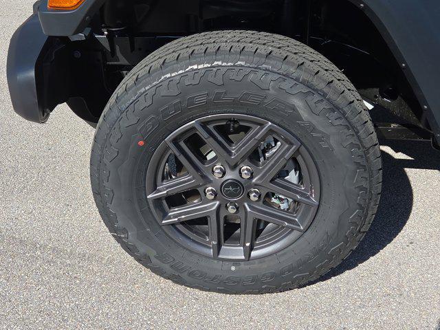 new 2026 Jeep Gladiator car, priced at $40,990