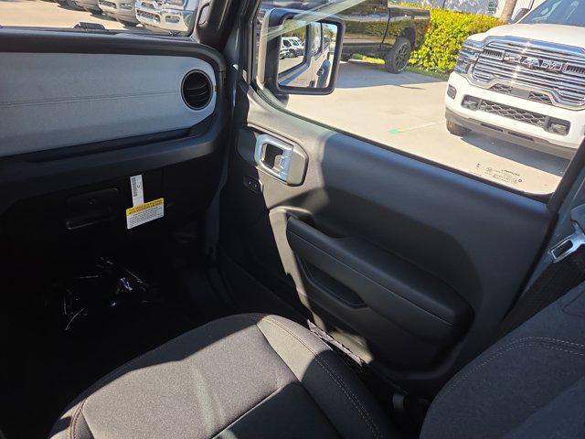 new 2026 Jeep Gladiator car, priced at $40,990