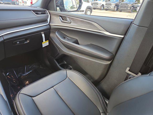 new 2025 Jeep Grand Cherokee L car, priced at $40,106