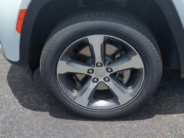 new 2026 Jeep Grand Cherokee L car, priced at $39,329