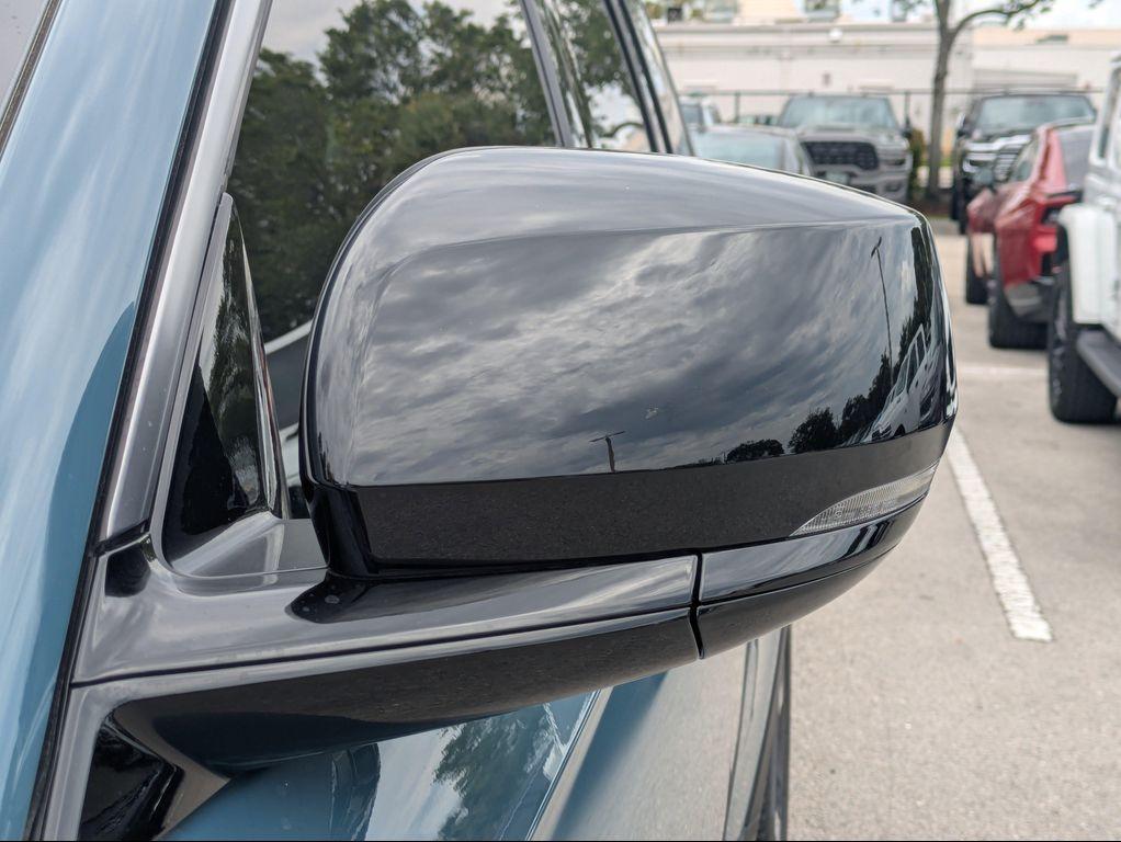 new 2026 Jeep Grand Cherokee car, priced at $41,665
