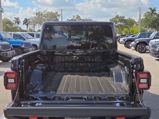 new 2026 Jeep Gladiator car, priced at $52,390
