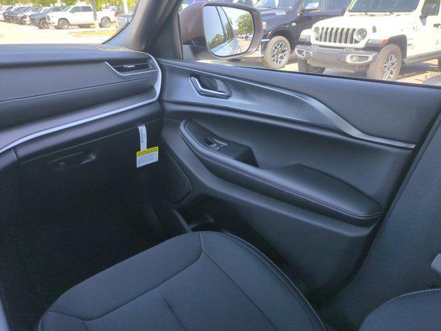 new 2025 Jeep Grand Cherokee car, priced at $38,294