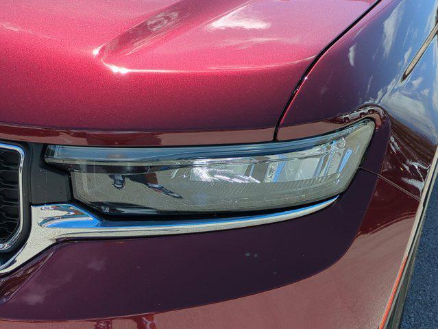 new 2025 Jeep Grand Cherokee car, priced at $28,376