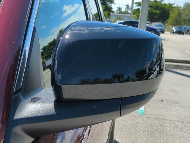 new 2025 Jeep Grand Cherokee car, priced at $28,376