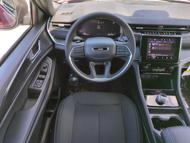 new 2025 Jeep Grand Cherokee car, priced at $28,376