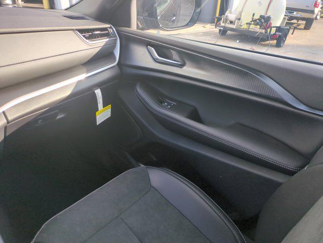 new 2025 Jeep Grand Cherokee L car, priced at $36,679