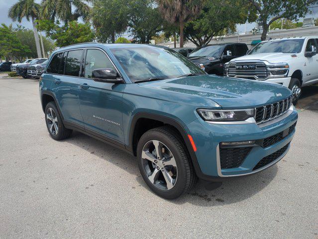 new 2026 Jeep Grand Cherokee car, priced at $41,782