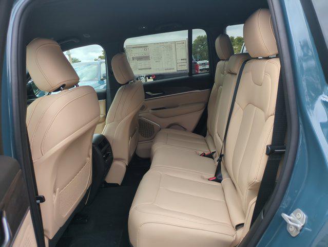 new 2026 Jeep Grand Cherokee car, priced at $41,782