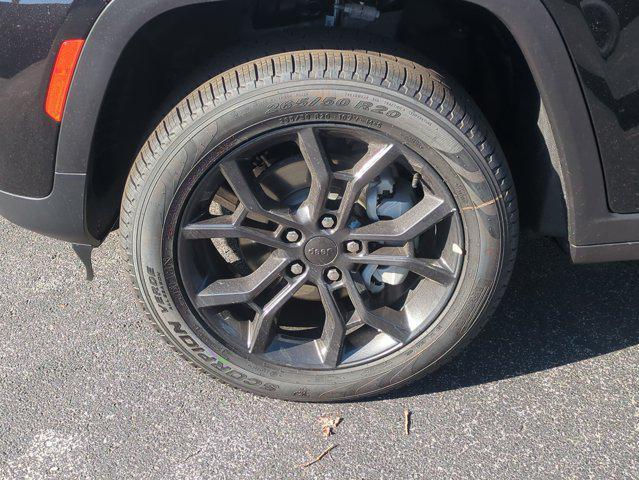 new 2025 Jeep Grand Cherokee car, priced at $45,114