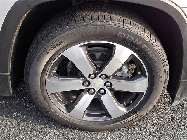 used 2022 Chevrolet Traverse car, priced at $23,754