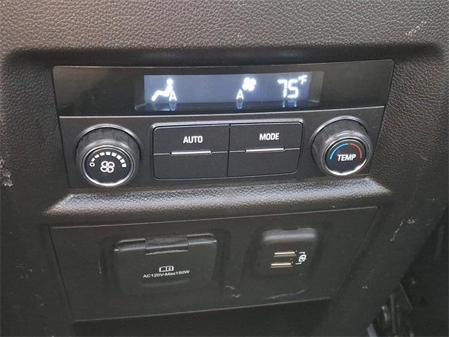 used 2022 Chevrolet Traverse car, priced at $23,754