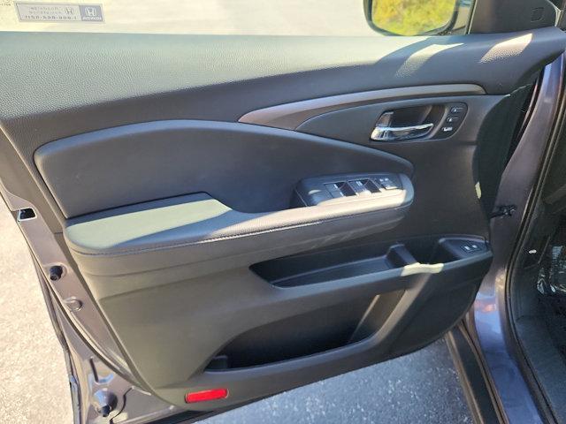 used 2022 Honda Pilot car, priced at $30,999