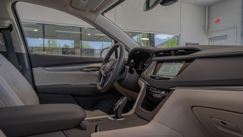 used 2019 Cadillac XT5 car, priced at $26,640