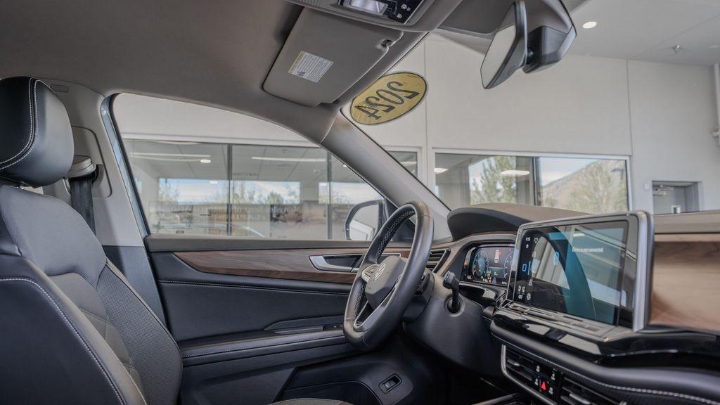 used 2024 Volkswagen Atlas car, priced at $28,140