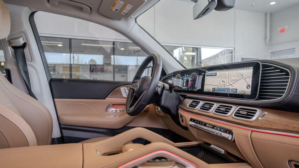 used 2025 Mercedes-Benz GLE 450 car, priced at $76,991