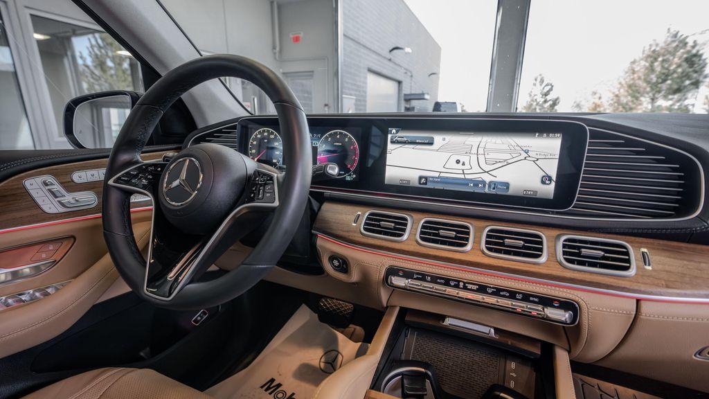 used 2025 Mercedes-Benz GLE 450 car, priced at $76,991