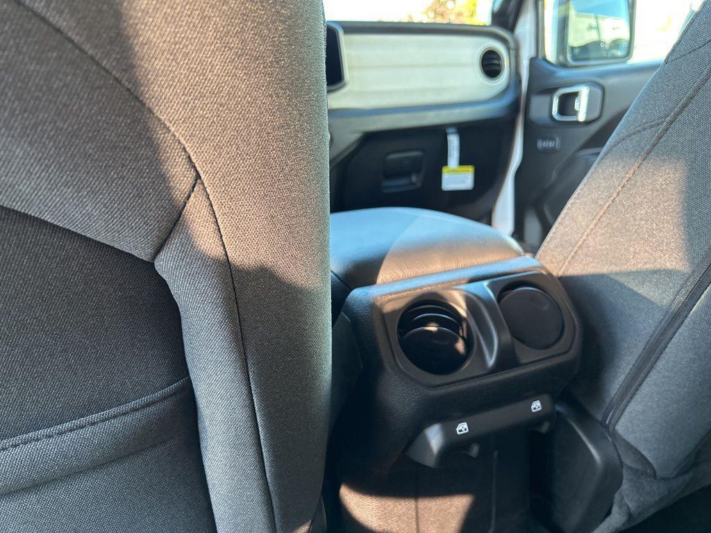 new 2026 Jeep Wrangler car, priced at $39,783