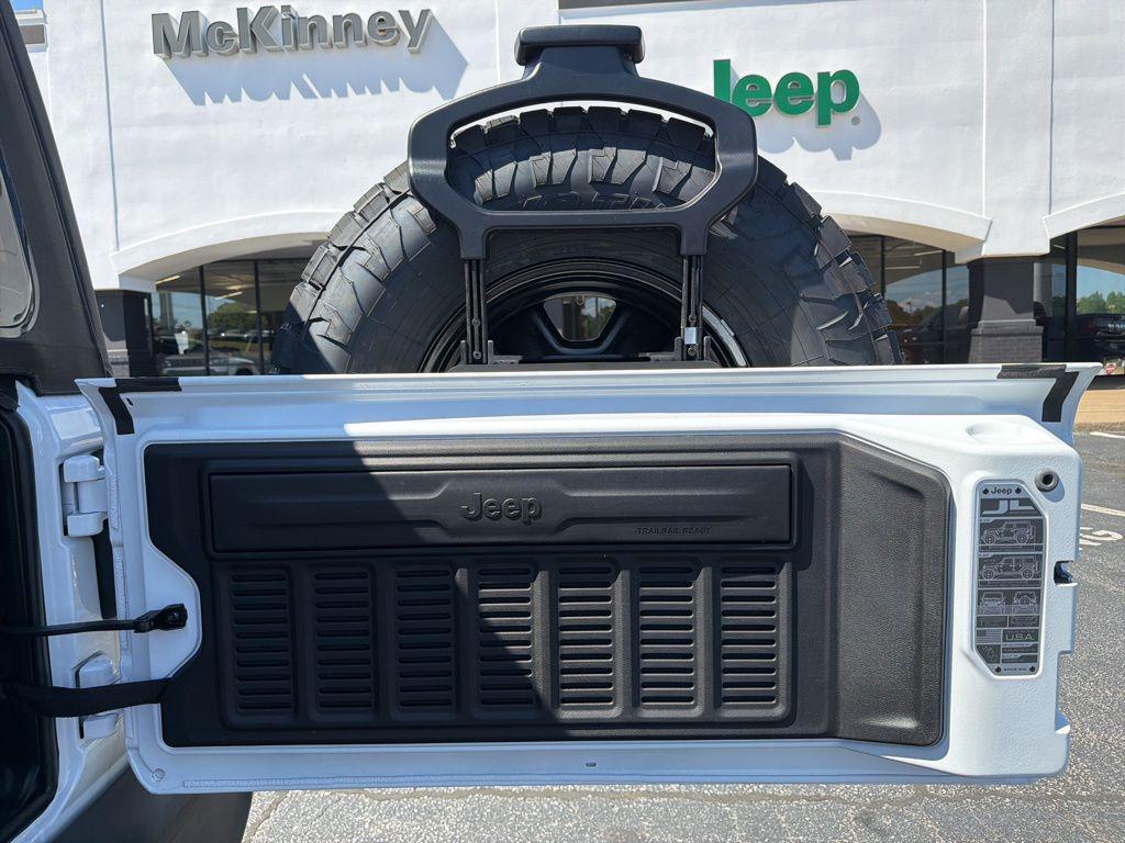 new 2026 Jeep Wrangler car, priced at $41,843
