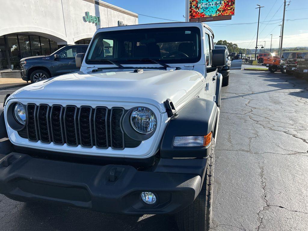 new 2026 Jeep Wrangler car, priced at $39,783
