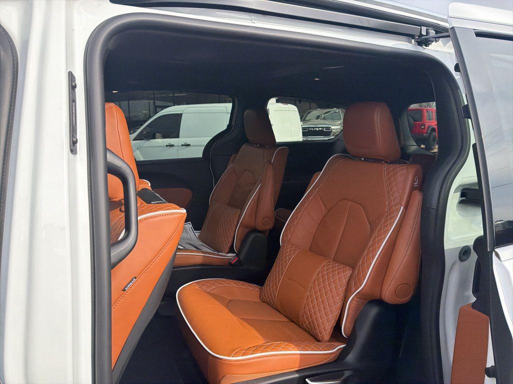 new 2026 Chrysler Pacifica car, priced at $51,963