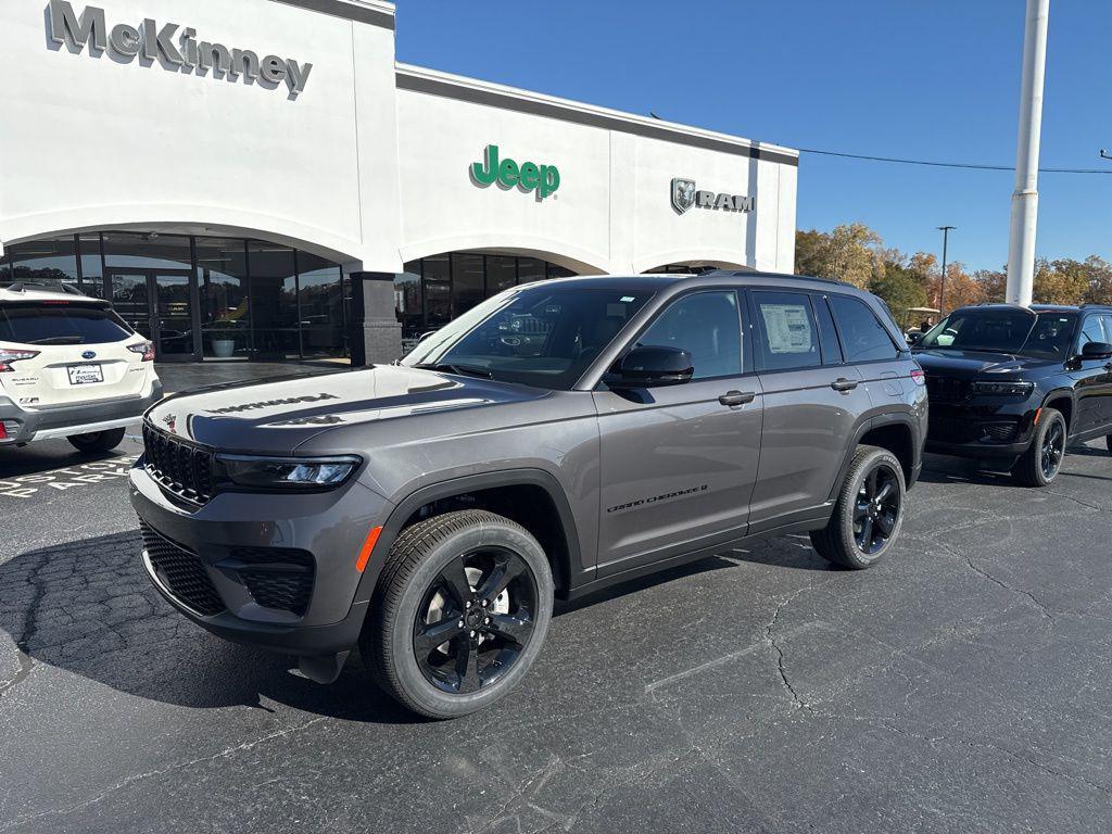 new 2025 Jeep Grand Cherokee car, priced at $38,873