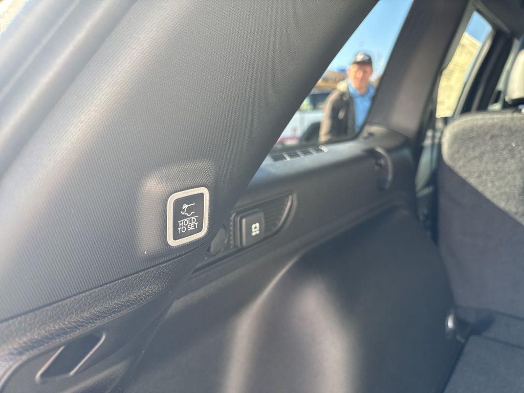 new 2025 Jeep Grand Cherokee car, priced at $38,873