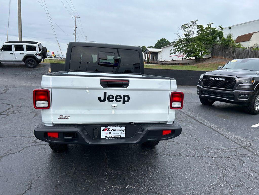 new 2026 Jeep Gladiator car, priced at $42,879