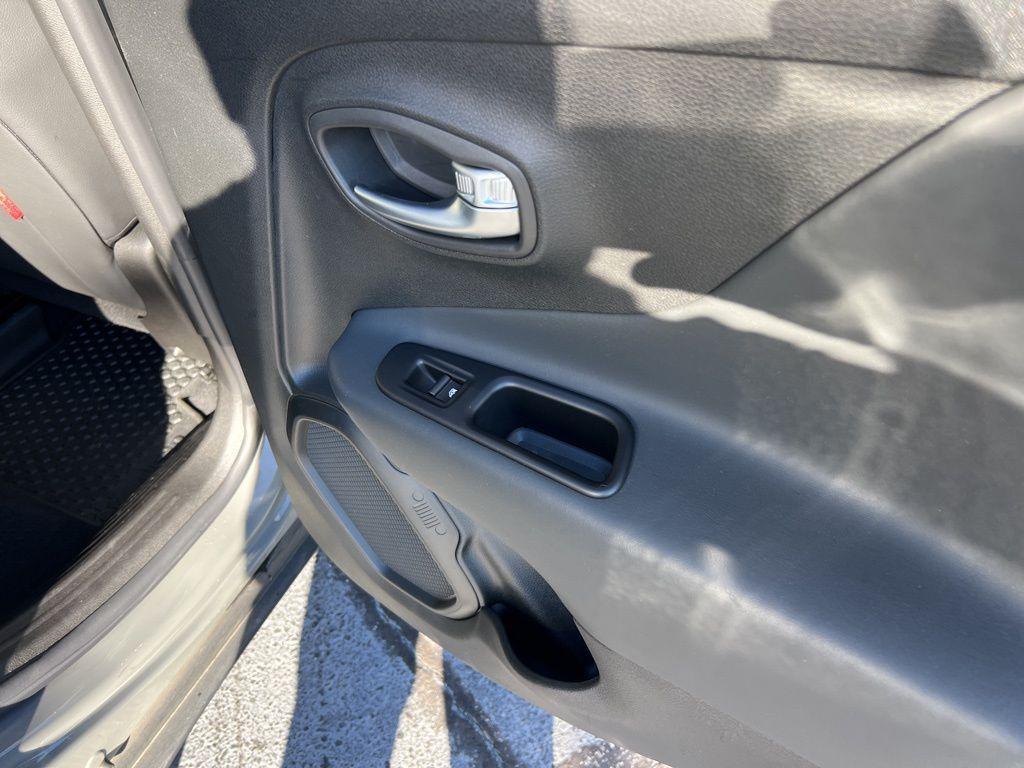 used 2021 Jeep Renegade car, priced at $18,800