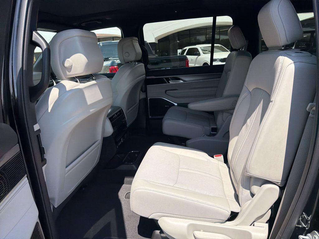 new 2026 Jeep Grand Wagoneer L car, priced at $74,210