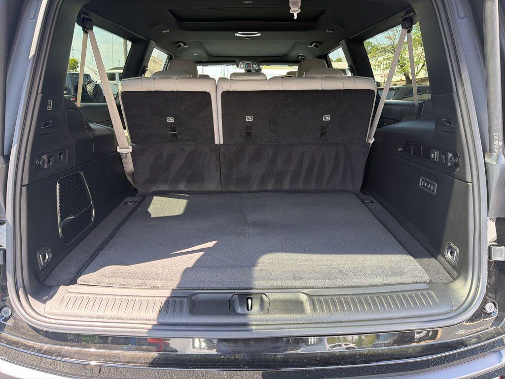 new 2026 Jeep Grand Wagoneer L car, priced at $74,210