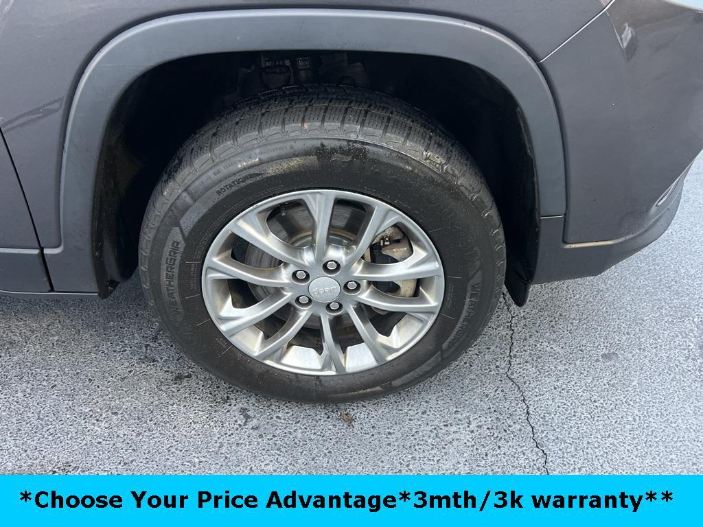 used 2021 Jeep Cherokee car, priced at $17,175