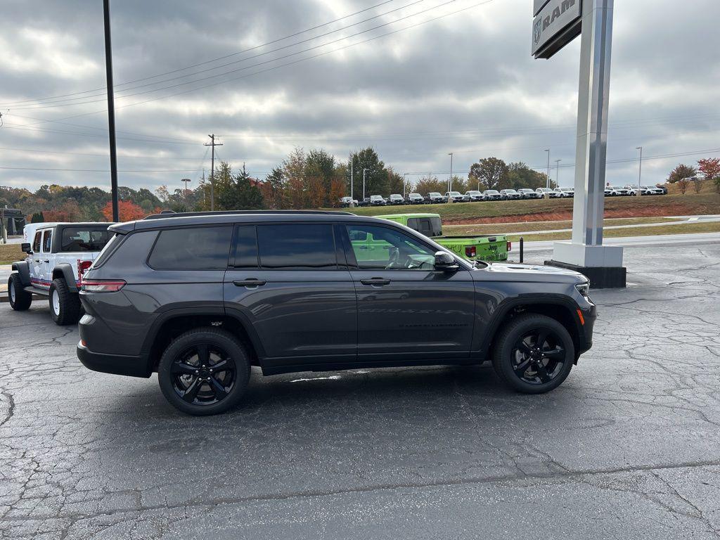 new 2025 Jeep Grand Cherokee L car, priced at $49,220