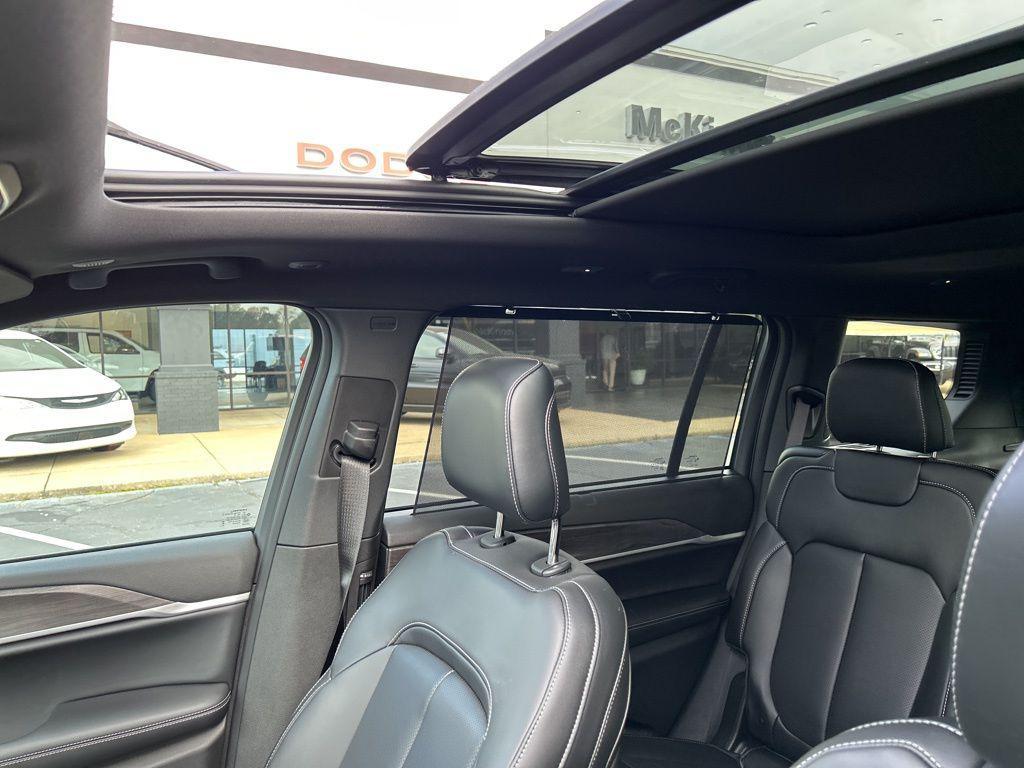 new 2025 Jeep Grand Cherokee L car, priced at $49,220