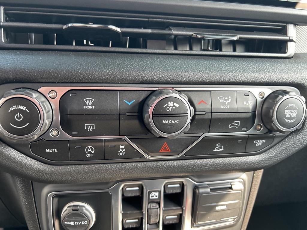 new 2025 Jeep Gladiator car, priced at $36,353