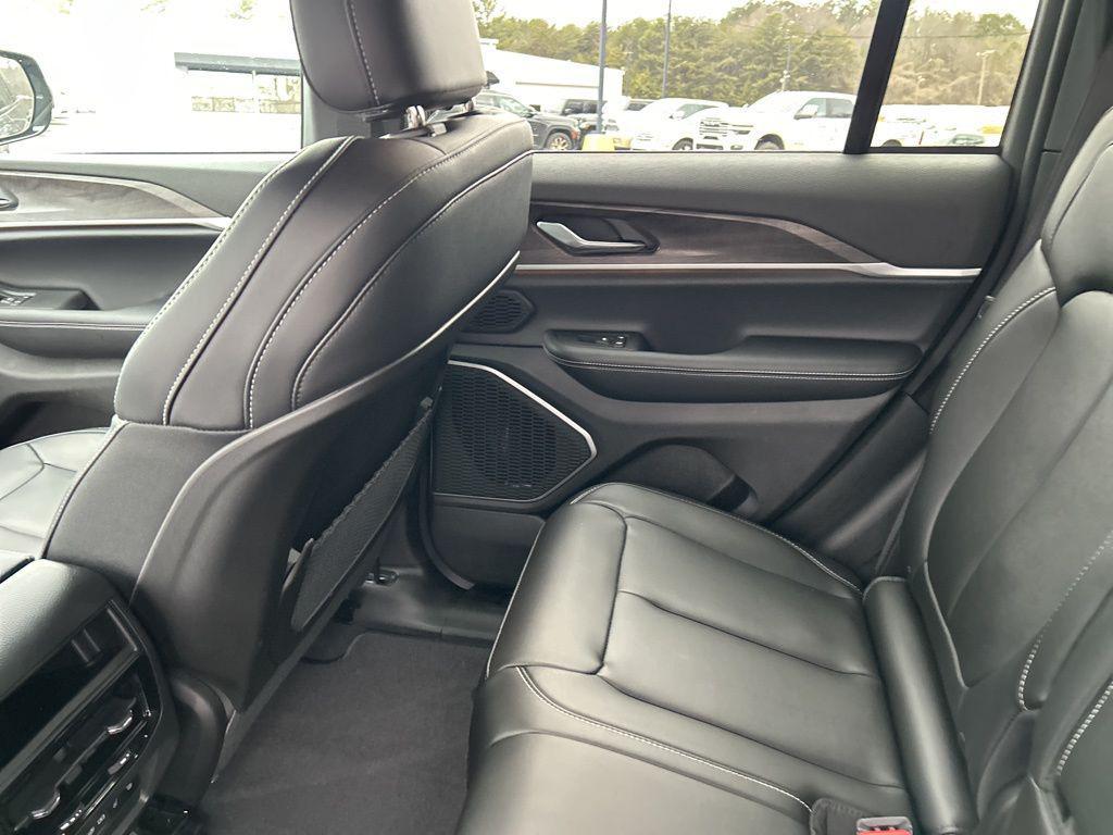 new 2026 Jeep Grand Cherokee car, priced at $46,241