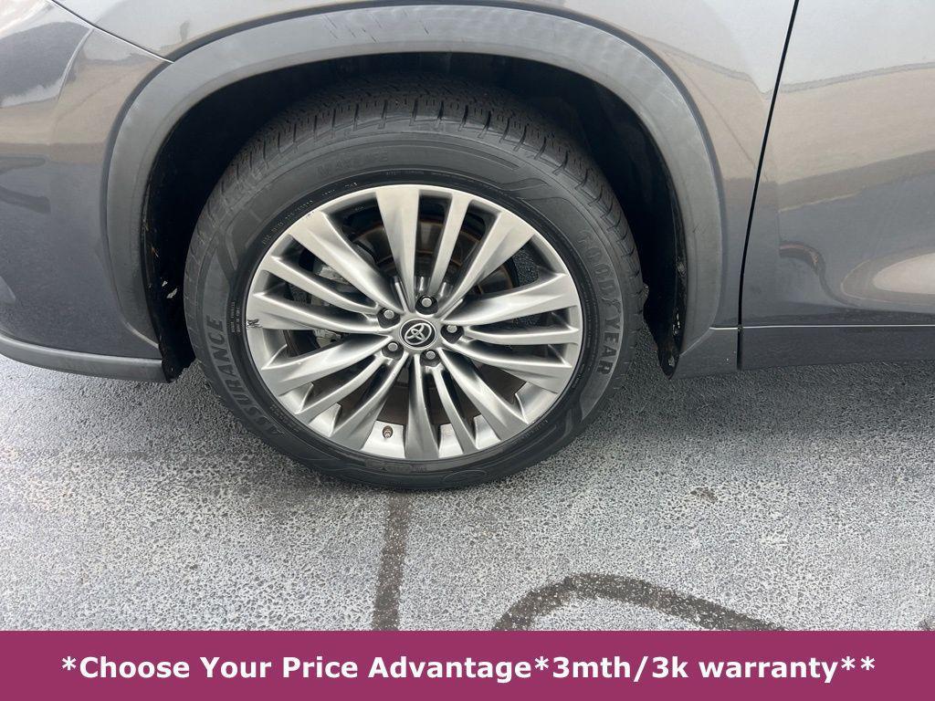 used 2020 Toyota Highlander car, priced at $32,800