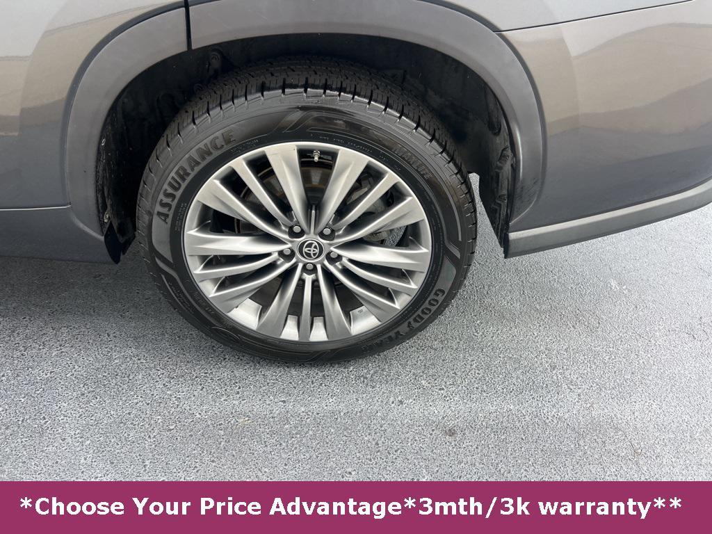 used 2020 Toyota Highlander car, priced at $35,500