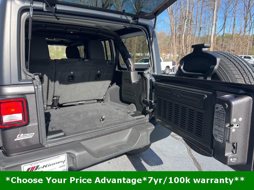 used 2022 Jeep Wrangler Unlimited car, priced at $31,100